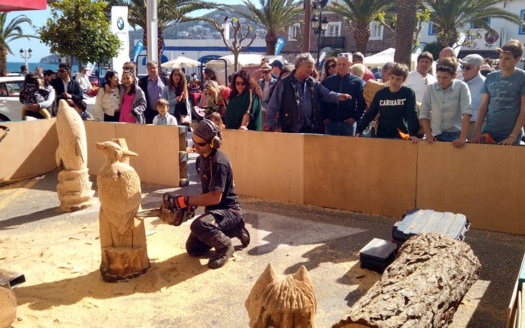Demostración de woodcarving en Ibiza